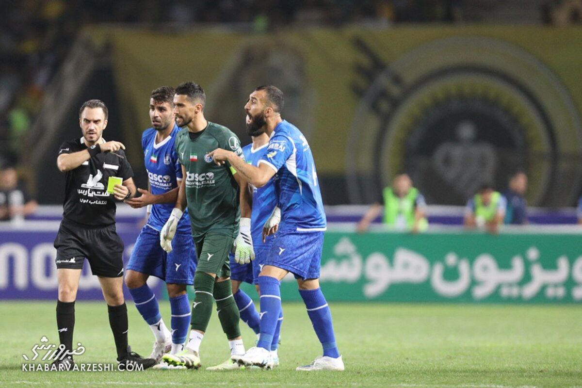 استقلال خواستار تعویق بازی با پرسپولیس استقلال خواستار تعویق بازی با پرسپولیس