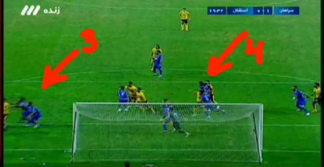 تصاویر| مدارک سپاهان علیه جنجالیترین صحنه هفته/ استقلال یک پنالتی هم بدهکار شد!