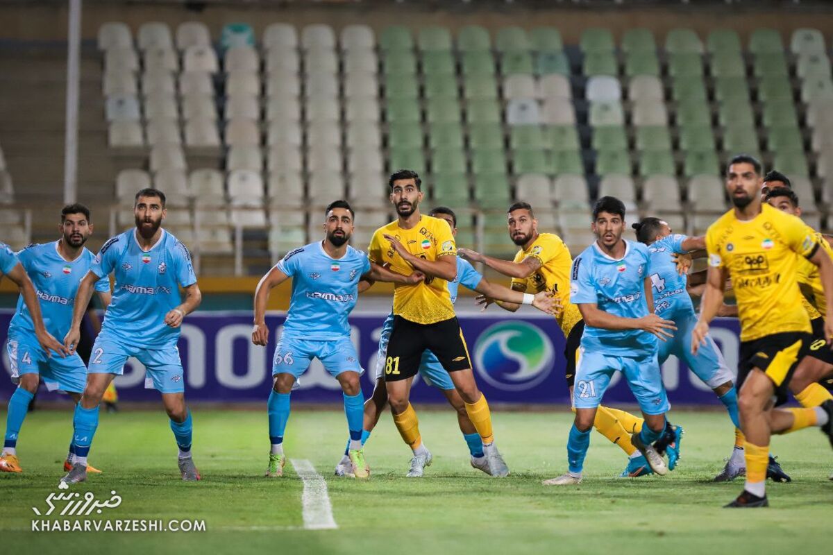 سپاهان قعرنشین میشود؟/ شاکی جدید بعد از پرسپولیس، استقلال و تراکتور علیه صدرنشین! سپاهان قعرنشین میشود؟/ شاکی جدید بعد از پرسپولیس، استقلال و تراکتور علیه صدرنشین!