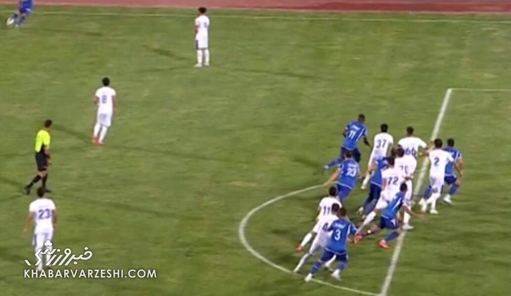 عکس| گل شماره هزار استقلال آفساید بود!/ چرا از سود اشتباه داوری کسی چیزی نمیگوید؟