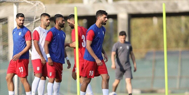 احتمال دعوت قلعهنویی از دو ستاره سابق پرسپولیس و استقلال/ حماسهساز ملبورن در اولین تمرین تیم ملی با حضور ۲+۱۲ بازیکن