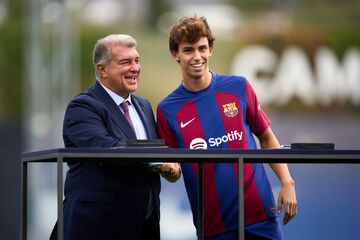 ستاره جدید بارسلونا علیه مسی؛ رونالدو بدون شک بهترین بازیکن تاریخ است/ پوشیدن پیراهن بارسا باعث نمی‌شود نظرم را تغییر بدهم!