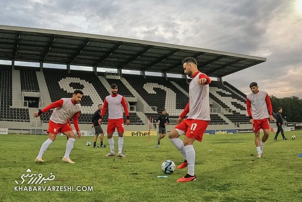 عکس| تیم ملی در بلغارستان تکمیل شد/ بازیکن مورد علاقه کیروش به قلعهنویی رسید عکس| تیم ملی در بلغارستان تکمیل شد/ بازیکن مورد علاقه کیروش به قلعهنویی رسید