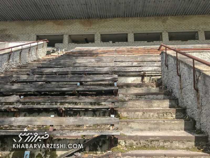 تصاویر شگفتانگیز از استادیومی که بر اثر فاجعه چرنوبیل متروکه شد!/ اینجا جنگل است یا زمین فوتبال؟