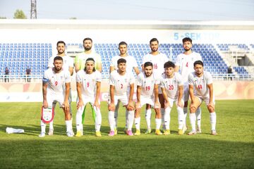 ویدیو| ورود به زمین و گرم کردن بازیکنان تیم امید ایران