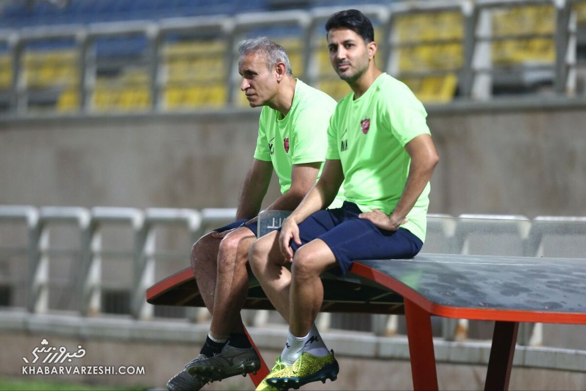 پرسپولیس با ۲ مهاجم خارجی توافق کرد/ یحیی چراغ سبز بدهد، امروز قرارداد امضا میشود پرسپولیس با ۲ مهاجم خارجی توافق کرد/ یحیی چراغ سبز بدهد، امروز قرارداد امضا میشود