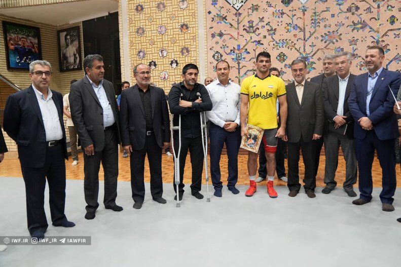 عکس یادگاری حسن یزدانی در کنار حماسهساز پرسپولیسی