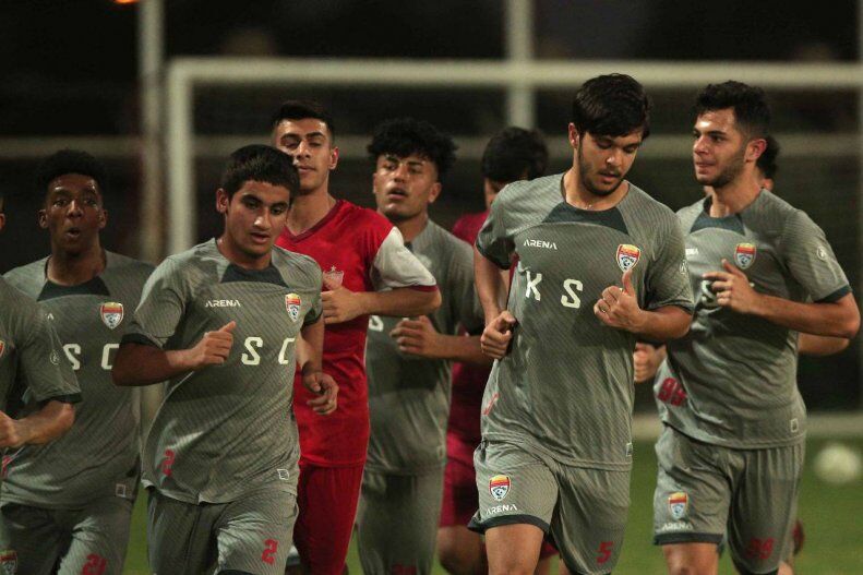 عکس| هواداران فولاد علیه پیراهن پرسپولیس/ تصویری که خوزستانیها را عصبانی کرد