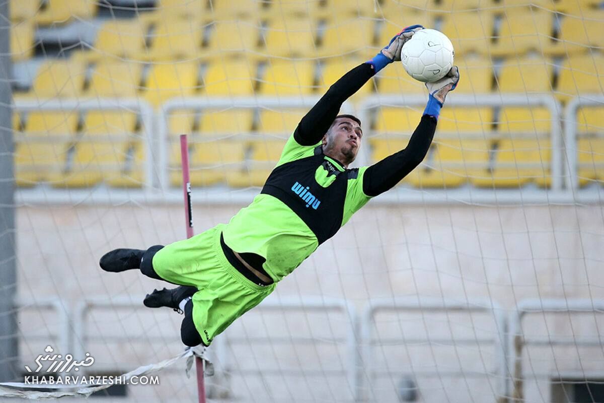 آمادگی بالای جانشین بیرانوند برای بازی با النصر/ یک گلر گمنام مقابل رونالدو؟