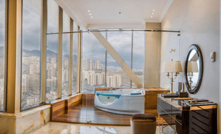 عکس| سوئیت فوق لاکچری شمال تهران در اختیار رونالدو/ امکانات لوکس برای CR7 با نمای برج میلاد