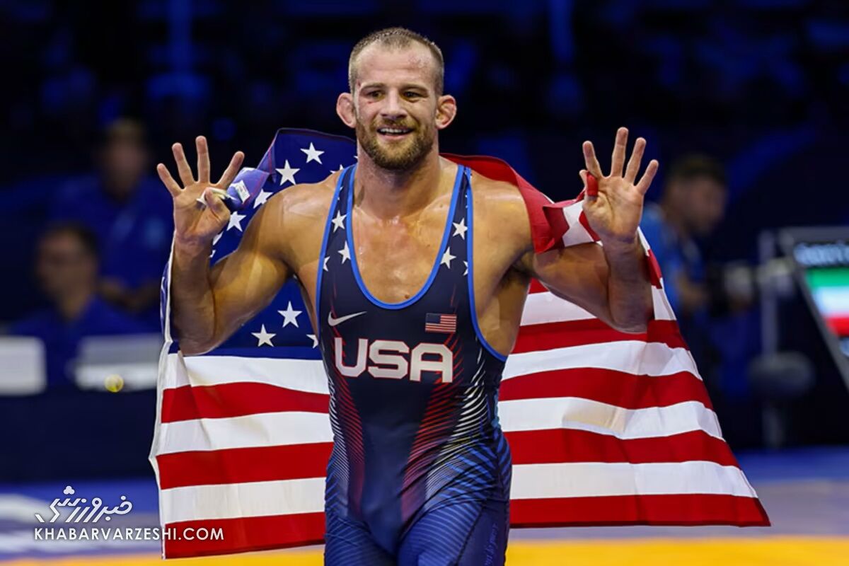 گلایه شدید پدر حسن یزدانی؛ سر پسرم را بریدند/ آمریکا به همه زور میگوید، حالا زورش به تشک کشتی رسیده/ اگر در فیلا نفوذ داشتیم این اتفاق نمیافتاد!