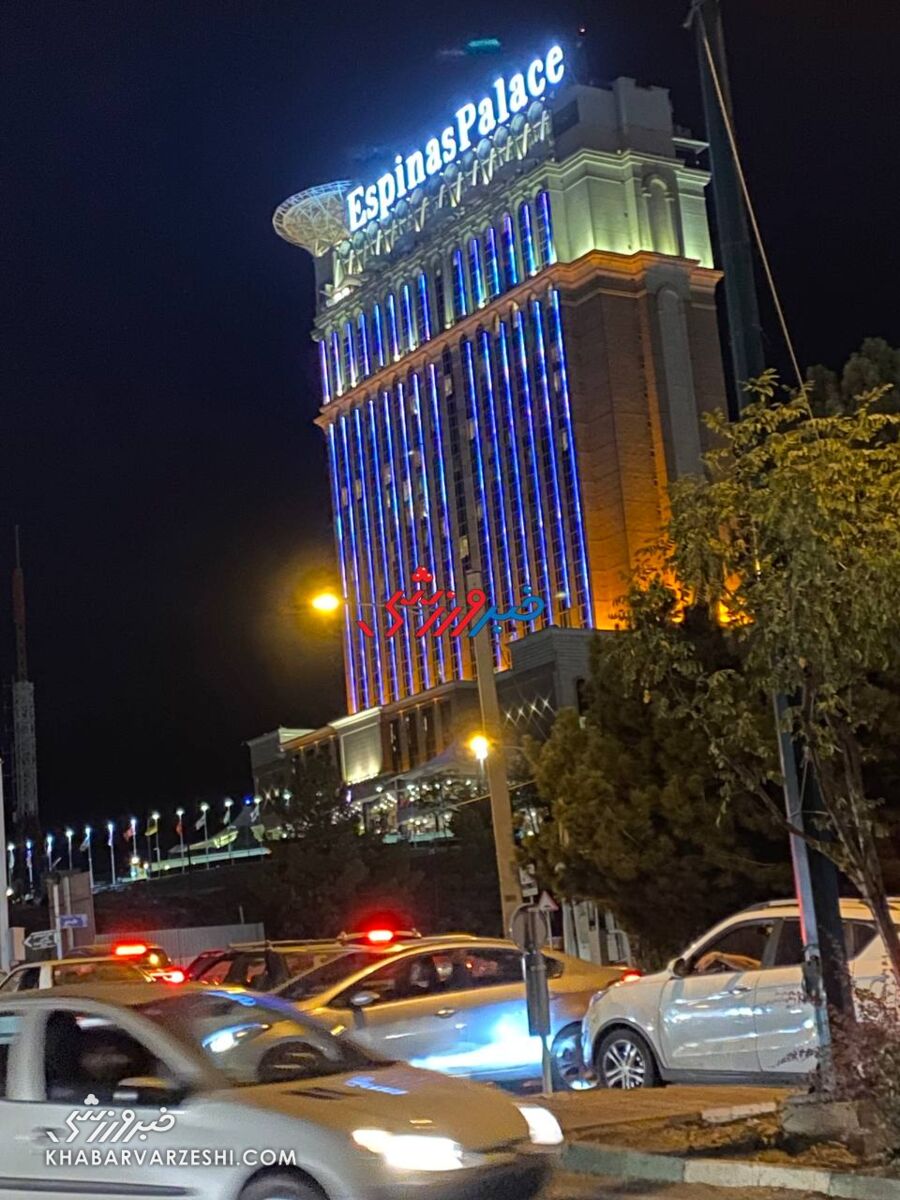 عکس| هوادران ایرانی ولکن کریستیانو نیستند/ بگذارید رونالدو بخوابد!