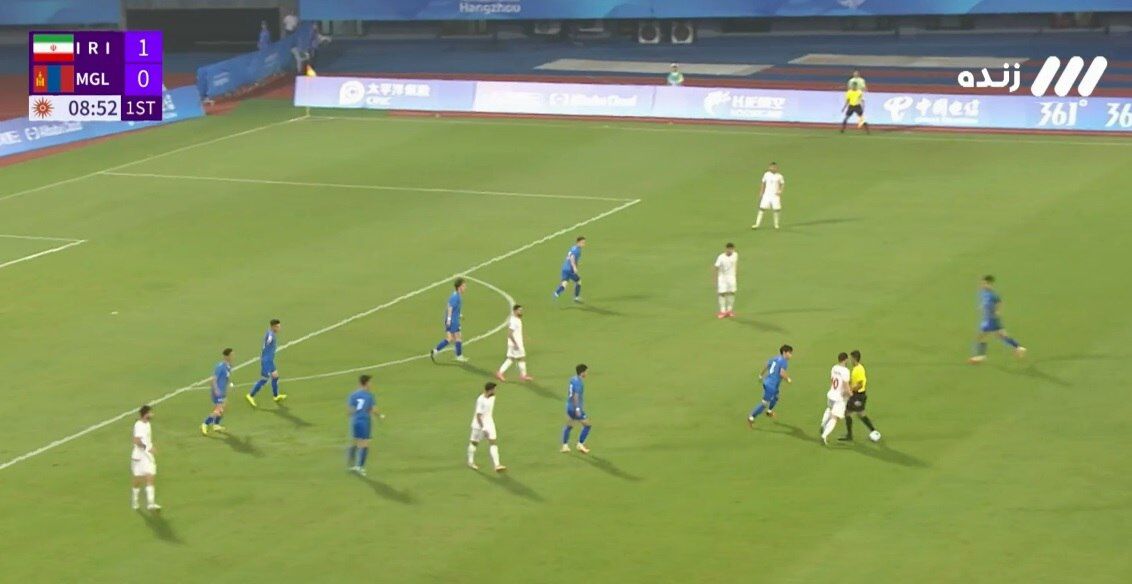 تصاویر| لایی عمدی ستاره ایرانی به داور مسابقه!/ واکنش عجیب داور؛ بازیکن تیم ملی کلافه شد!