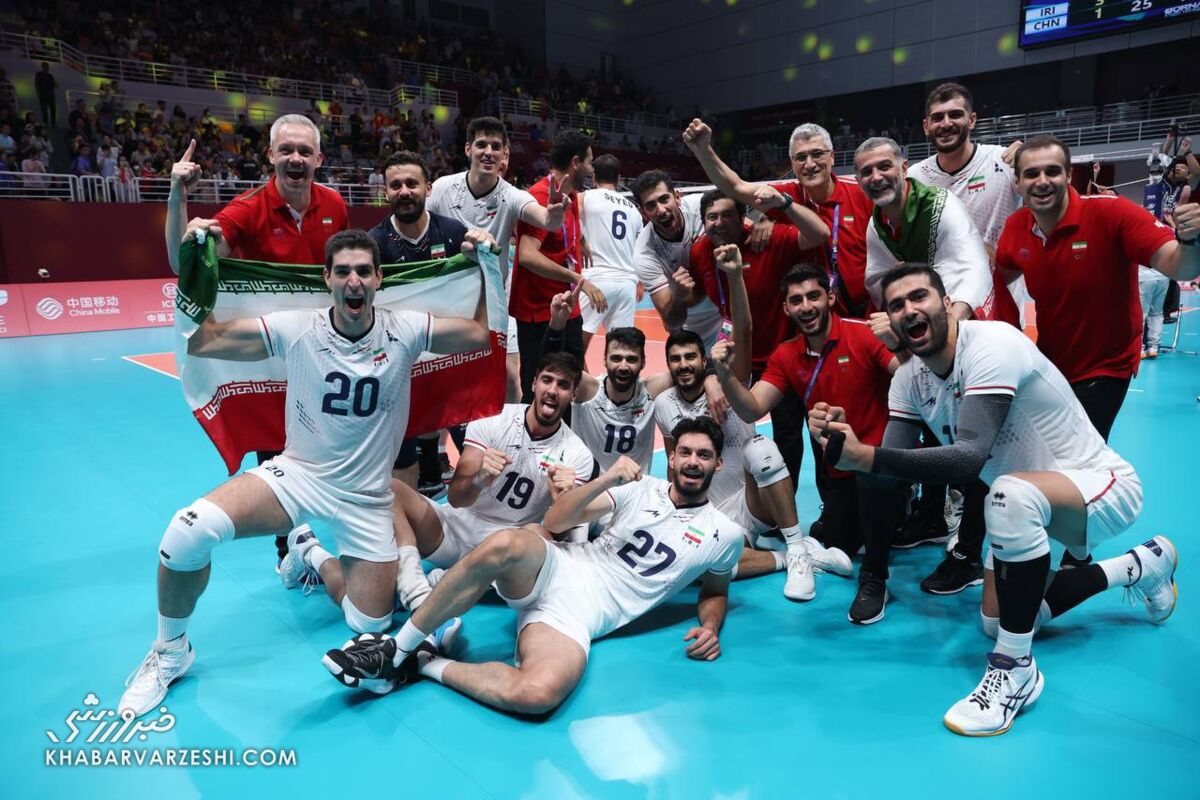 تیم ملی والیبال, فدراسیون جهانی والیبال - تیم ملی والیبال ایران تکان نخورد!