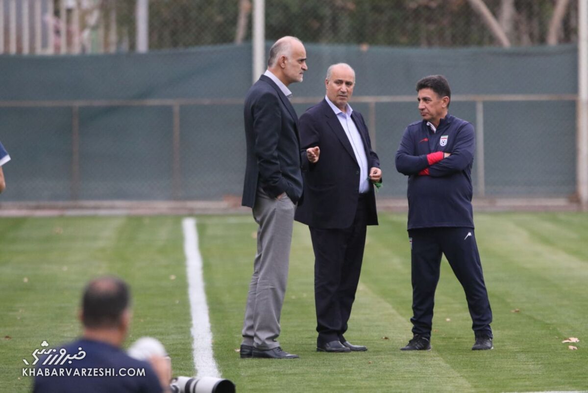 همه در انتظار تصمیم قلعه نویی همه در انتظار تصمیم قلعه نویی