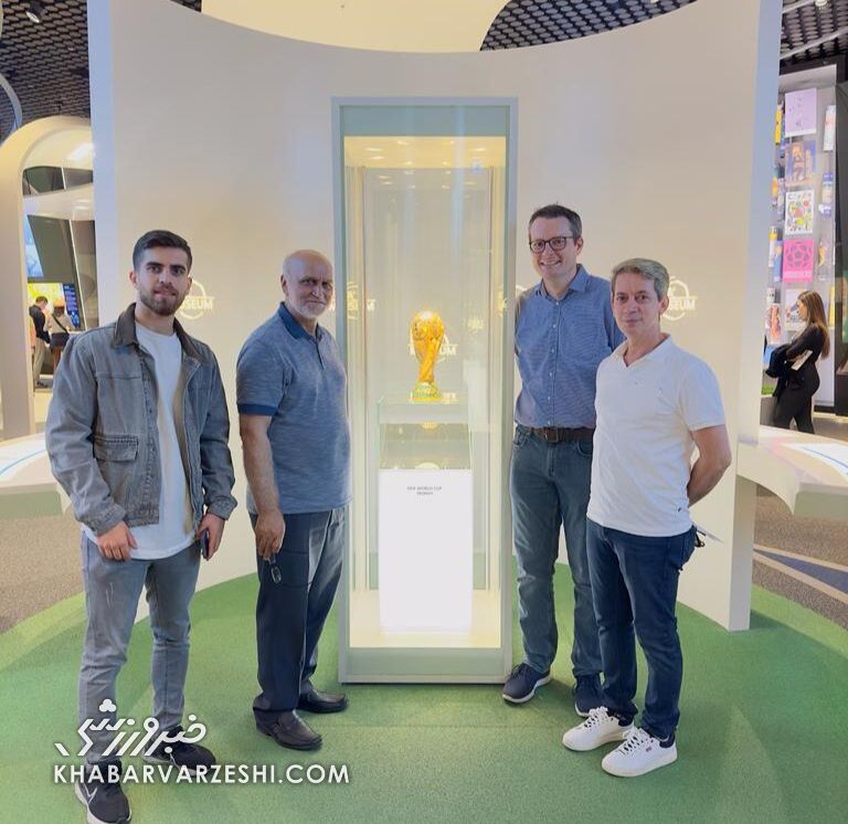 سفر تحقیقاتی مدیرعامل سابق استقلال به سوئیس و عکس یادگاری با جام ژول ریمه!