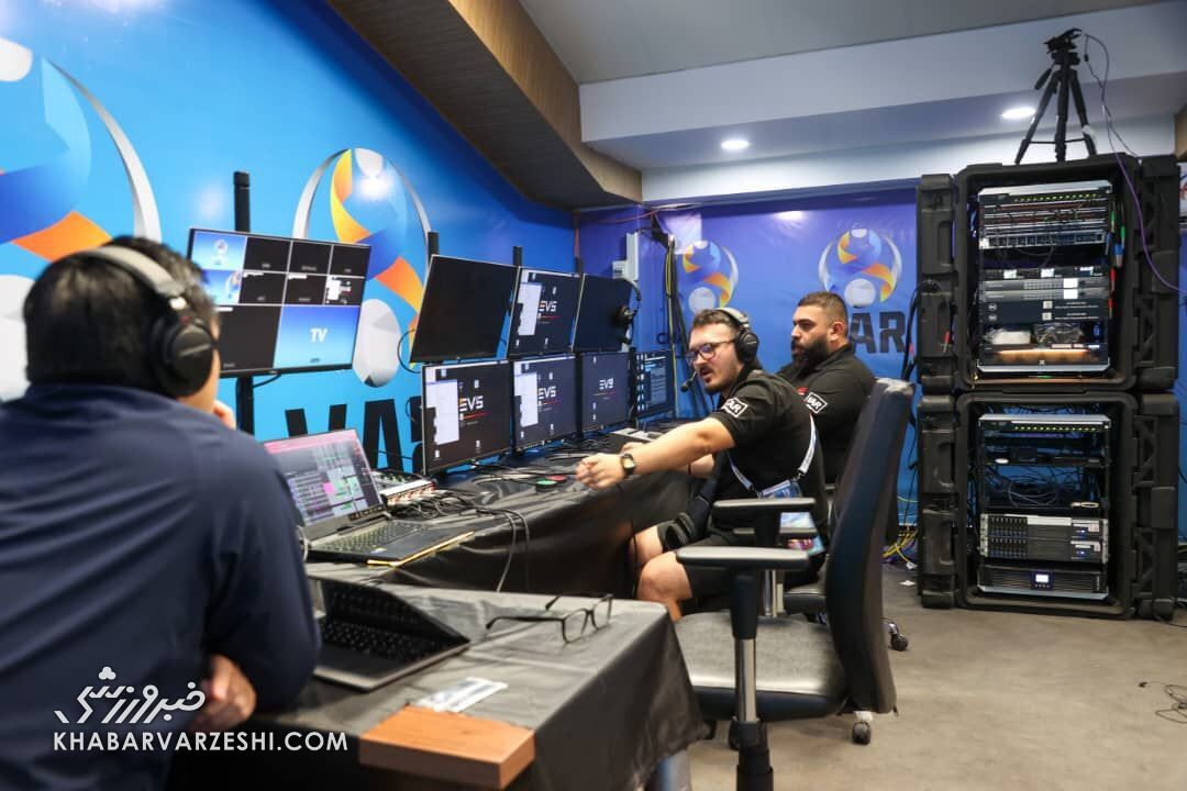 عکس| نصب VAR در ورزشگاه نقش جهان اصفهان