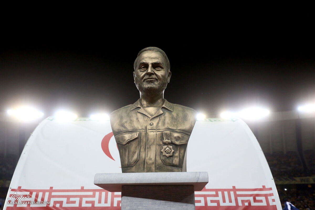 محل قرارگیری مجسمه شهید سلیمانی از بیدرایتی بود/ هم توبیخ شدند هم دشمنشاد شدیم! محل قرارگیری مجسمه شهید سلیمانی از بیدرایتی بود/ هم توبیخ شدند هم دشمنشاد شدیم!