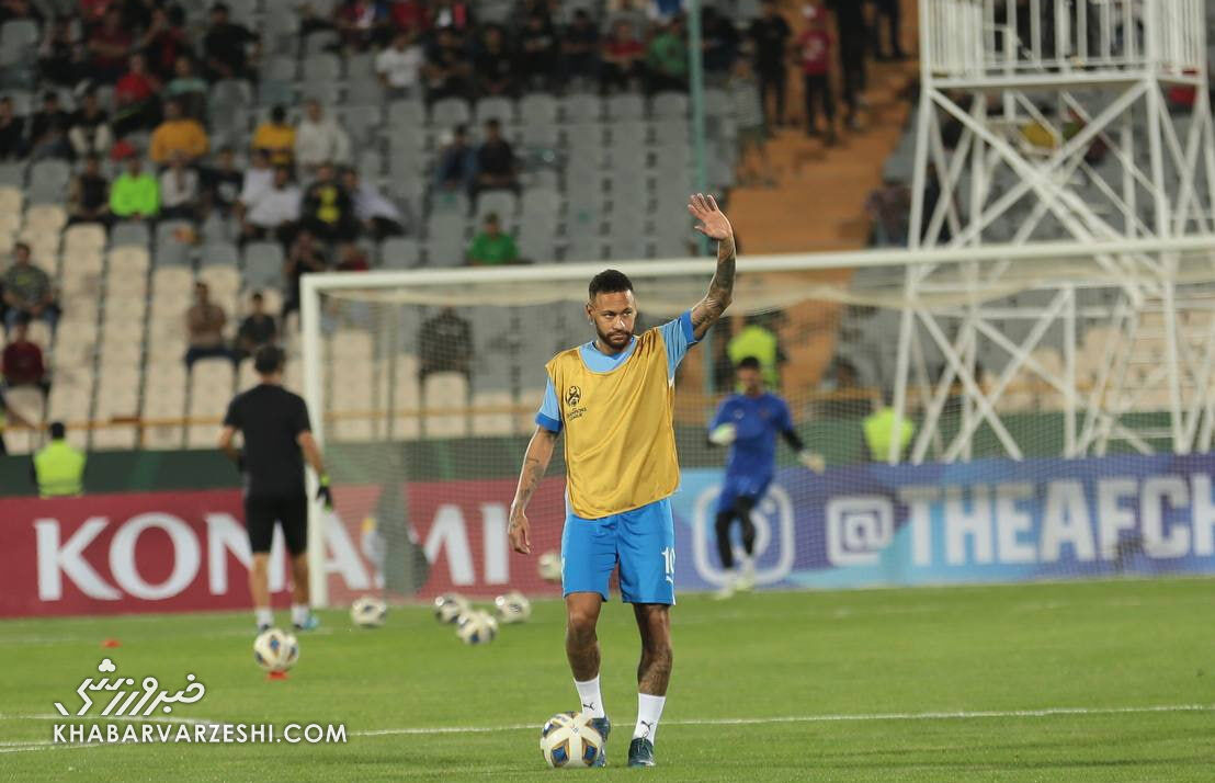 عکس| نیمار محبوب زنان طرفدار نساجی! عکس| نیمار محبوب زنان طرفدار نساجی!