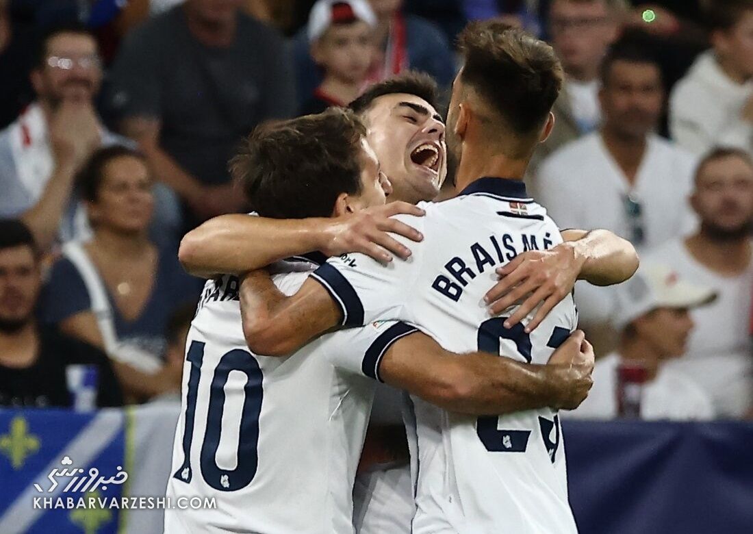 شب عجیب لیگ قهرمانان؛ برد کهکشانیها در خانه مارادونا/ شکستهای ناباورانه منچستریونایتد و آرسنال/ بایرن در سرزمین وایکینگها کامبک زد