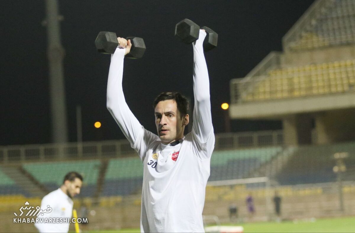 برای اولین بار در آسیا؛ ستاره کلیدی قهرمانی پرسپولیس به ترکیب اصلی رسید!