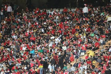 استقبال کم‌رمق هواداران پرسپولیس از بازی با استقلال