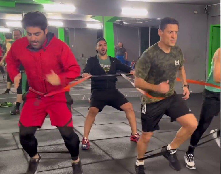 عکس| تمرینات ویژه علیرضا فغانی برای لاغری/ داور سرشناس ایرانی برای جام ملتها استارت زد