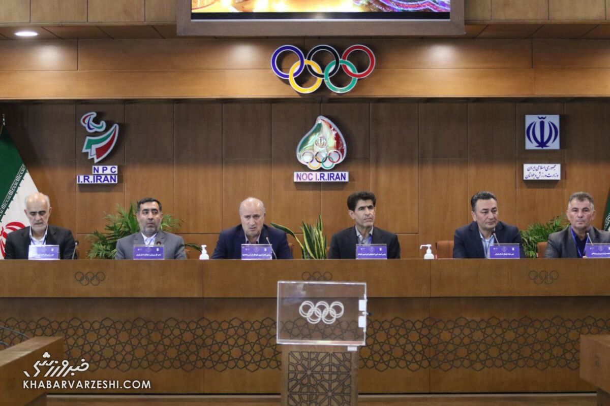 جنجال در مجمع انتخاباتی هیئت فوتبال تهران/ مدیرعامل پرسپولیس تهدید کرد/ مهدوی‌کیا را راه ندادند