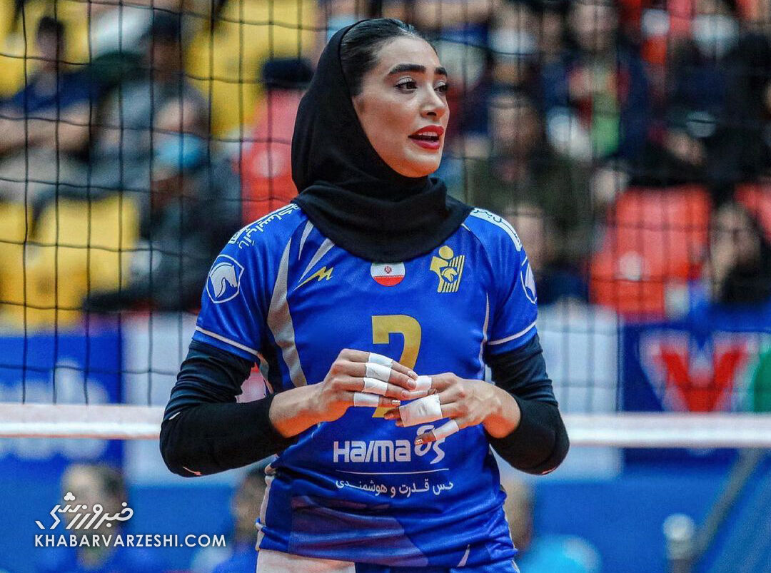 عکس| مونا آشفته در ترکیه بدون حجاب شد/ پایان حضور در تیم ملی؟