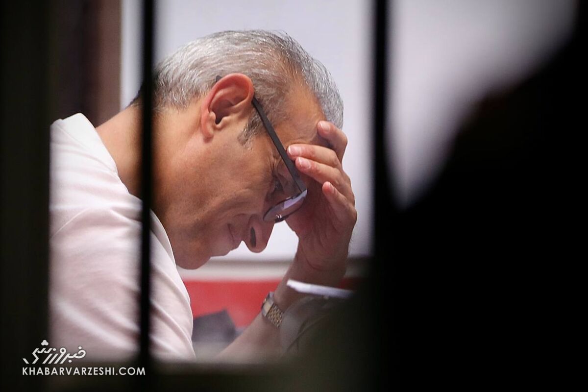 تصاویری از گلمحمدی در اتاق کارش/ حالت معنادار چهره یحیی در بازگشت به تمرین پرسپولیس