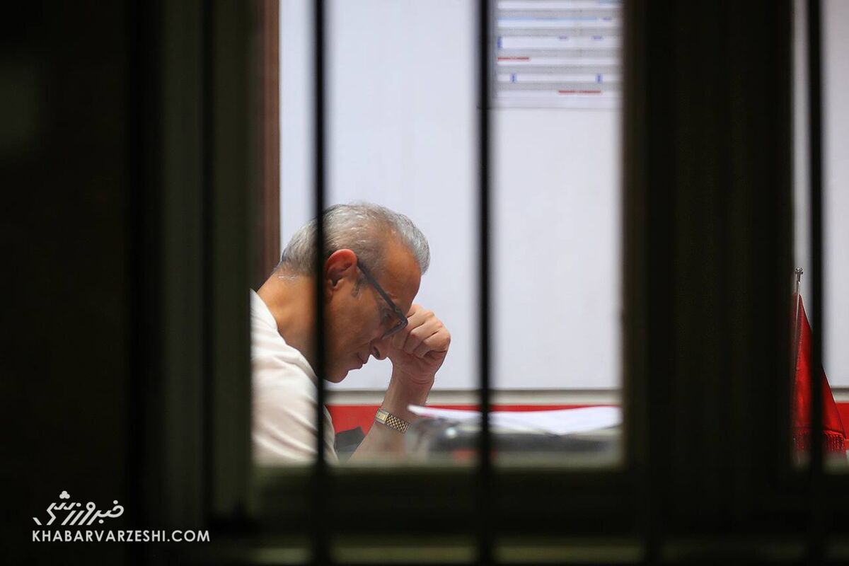 تصاویری از گل‌محمدی در اتاق کارش/ حالت معنادار چهره یحیی در بازگشت به تمرین پرسپولیس