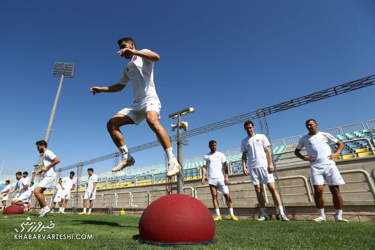 پرسپولیس قهرمان شد، برانکو نفری ۱۰۰۰ یورو به بازیکنان پاداش داد/ طرفدار پروپاقرص هافبک استقلالیِ پرسپولیس هستم!