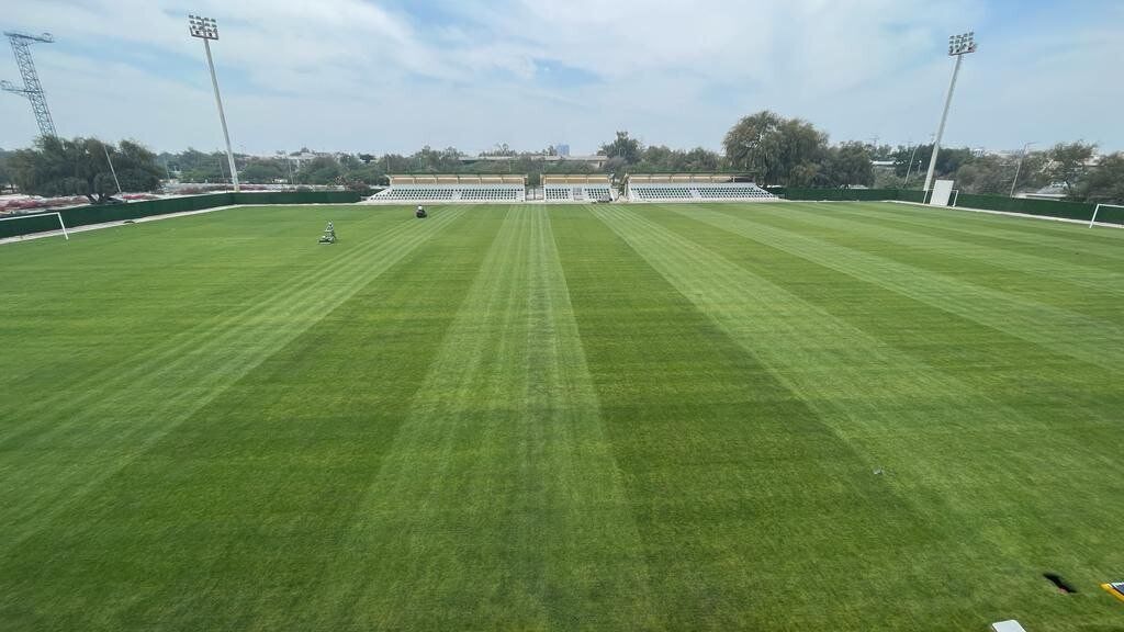 تصاویر| بازیهای خانگی استقلال در جزیره؟/ سفر نکونام و خطیر برای بازدید از میزبان احتمالی آبیها در ادامه مسابقات لیگ