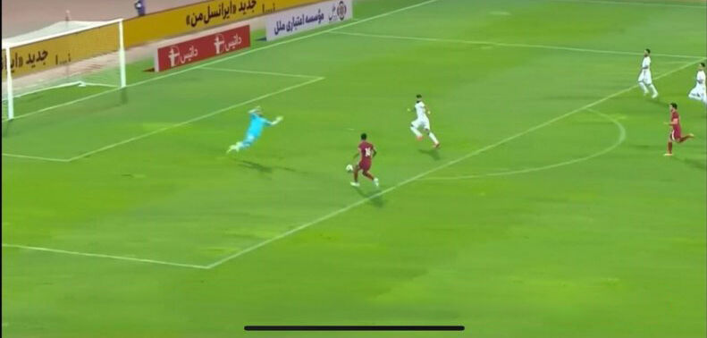 عکس| بیرانوند سوپرمن شد