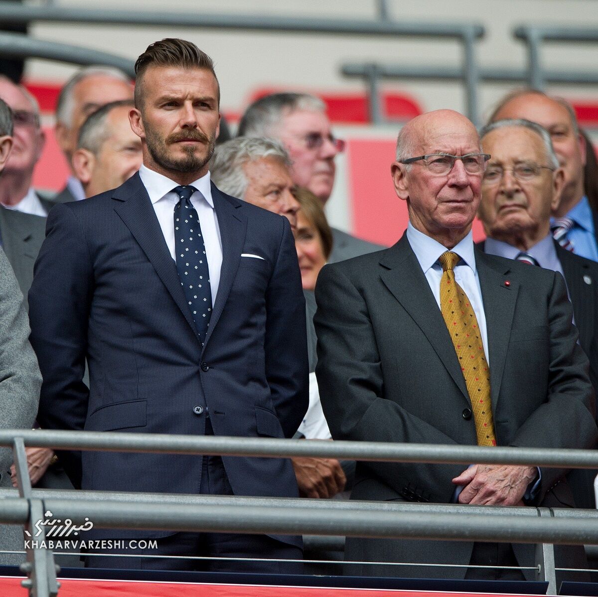 دلنوشته دیوید بکام برای اسطوره فقید منچستریونایتد؛ بدون بابی چارلتون شاید در تئاتر رویاها بازی نمیکردم/ حتی نام او را بر روی من گذاشتند