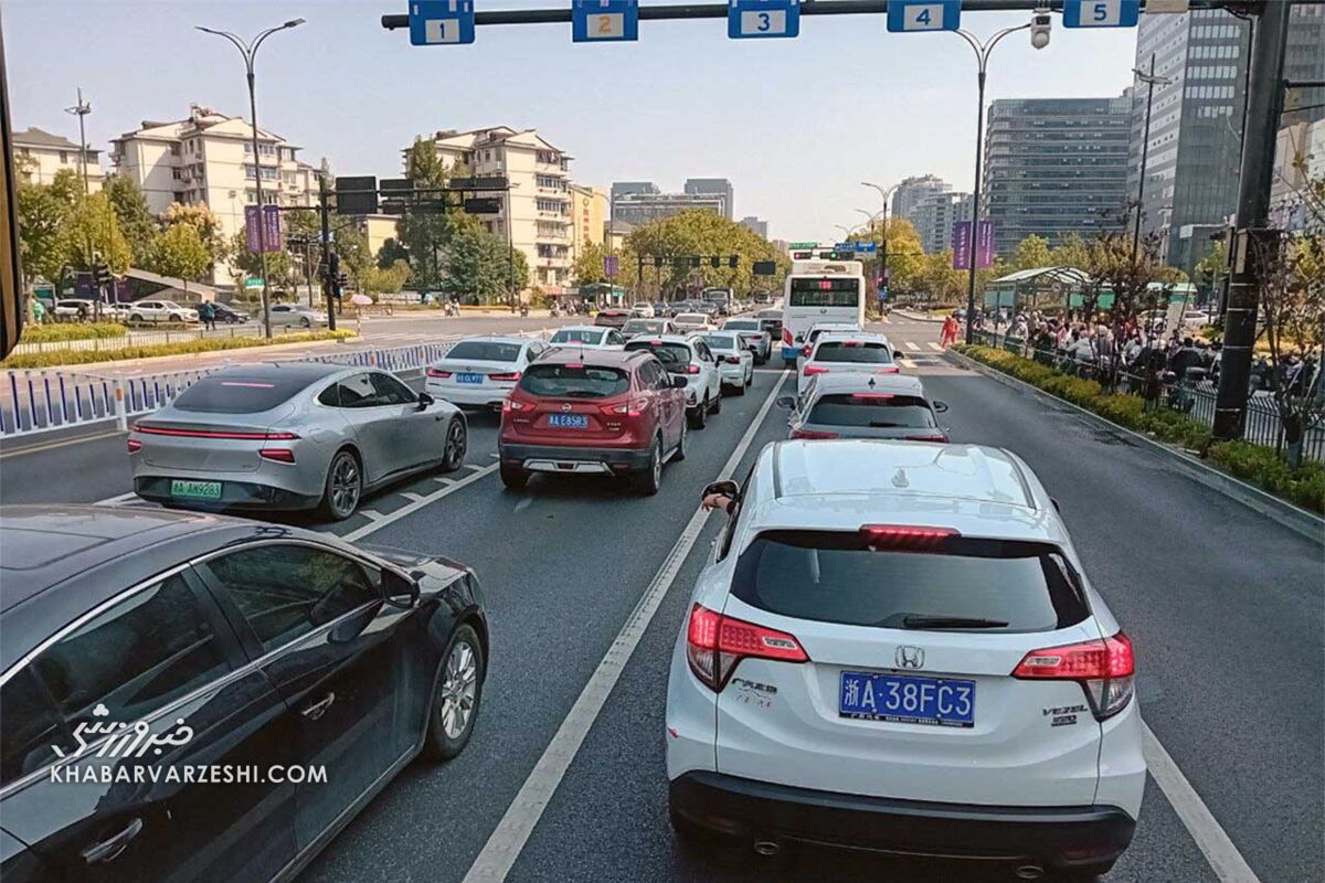 چینی ها ماشین چینی می رانند یا اروپایی؟/ اینجا نمایشگاه بین المللی خودرو است! + تصاویر