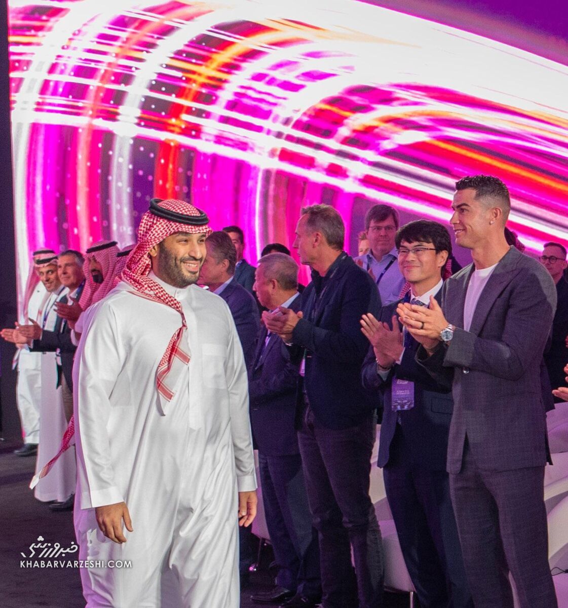 عکس| ملاقات خبرساز رونالدو و بنسلمان/ CR7: این دیدار باعث افتخار من بود