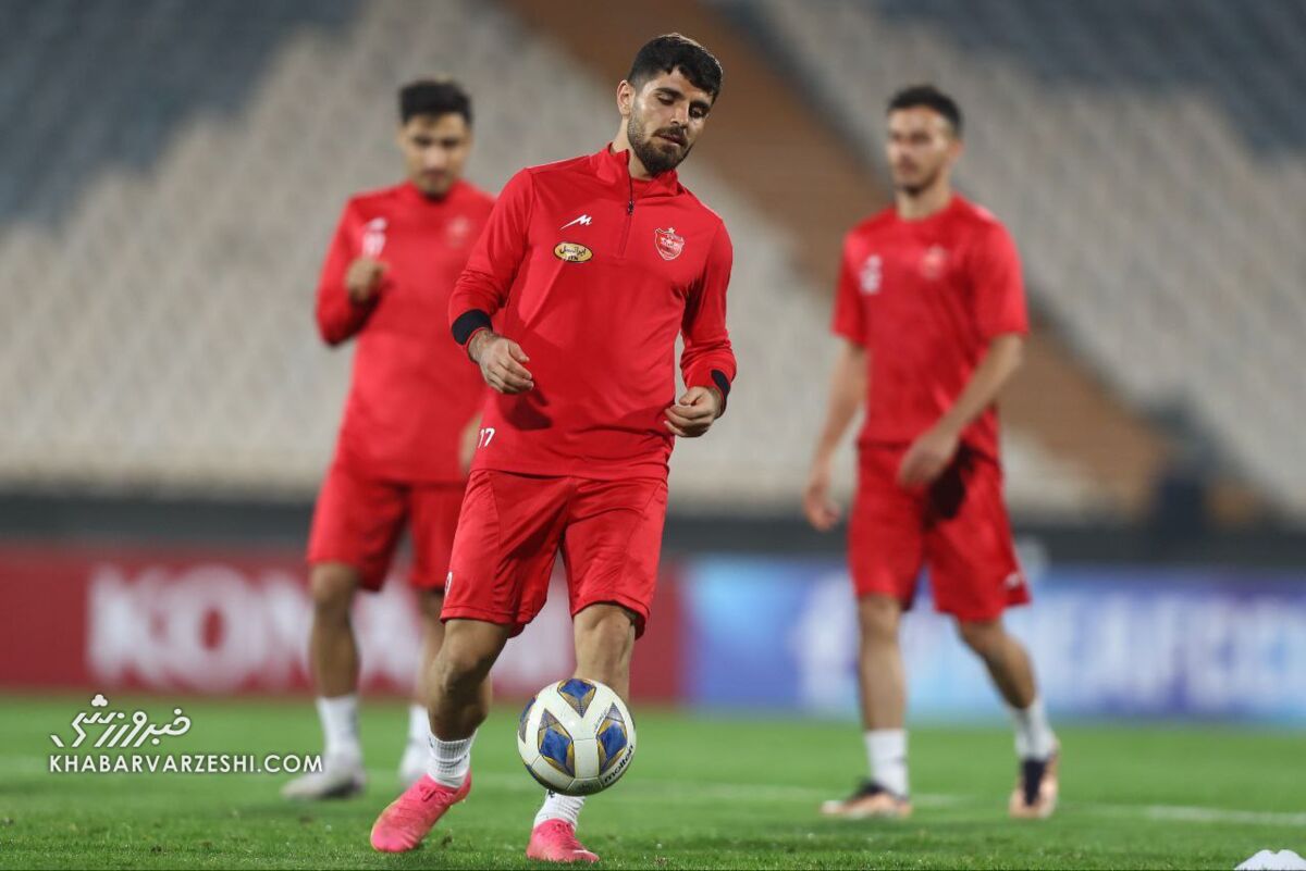 بمب نقل و انتقالاتی پرسپولیس برای ماندن تردید دارد؛ راز بند فسخ ۳۰۰ هزار دلاری ستاره! / اختصاصی خبرورزشی بمب نقل و انتقالاتی پرسپولیس برای ماندن تردید دارد؛ راز بند فسخ ۳۰۰ هزار دلاری ستاره! / اختصاصی خبرورزشی