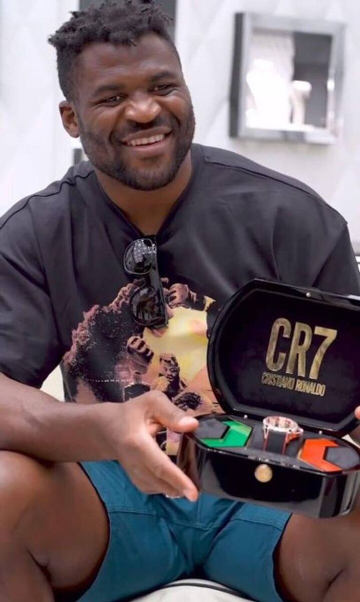 عکس| سورپرایز رونالدو برای قهرمان UFC/ دست و دلبازی CR7 به شکلی متفاوت