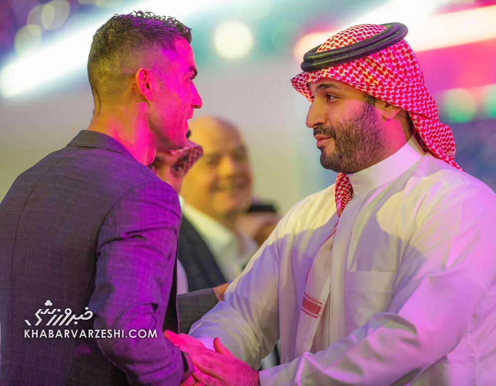 تصاویر| ابراز ارادت خاص رونالدو به محمد بنسلمان/ تلاش کریستیانو برای گرفتن میزبانی جامجهانی برای عربستان