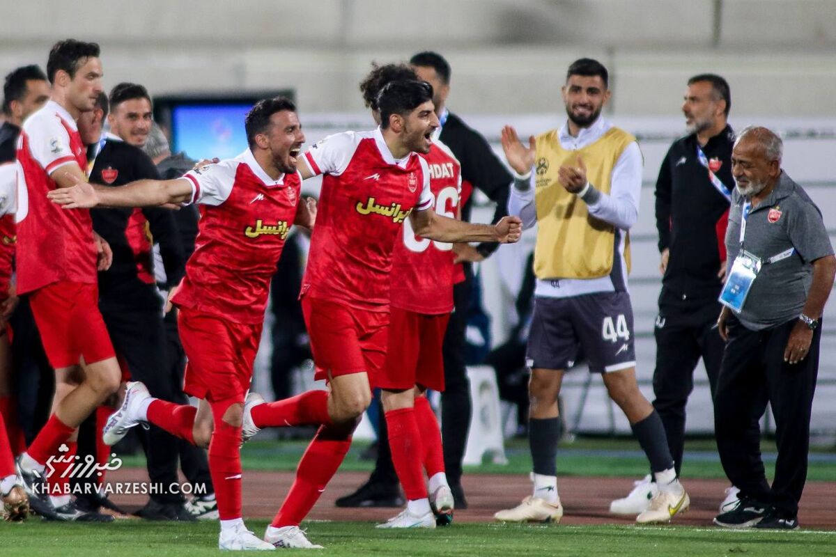برای نخستین‌بار در فوتبال ایران بین پرسپولیس و استقلال رخ داد!