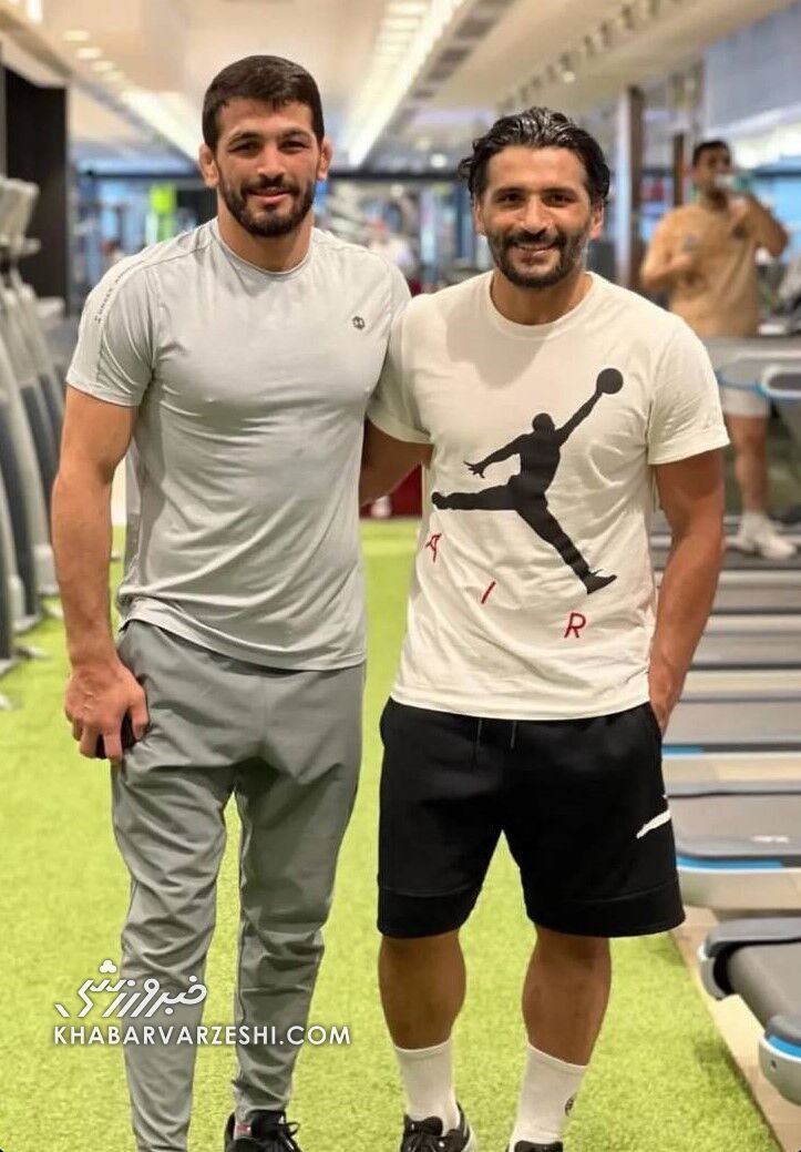 عکس| دیدار گرم جواد کاظمیان و حسن یزدانی/ جنجال ختم به خیر شد