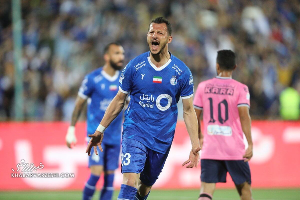 عکس| طلسم بزرگ بازیکن استقلال سرانجام شکست!