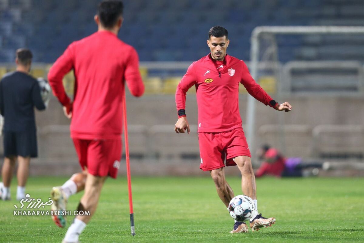 شوک به مدافع پرسپولیس در آستانه بازی با صنعت نفت/ گلزن دربی عزادار شد شوک به مدافع پرسپولیس در آستانه بازی با صنعت نفت/ گلزن دربی عزادار شد