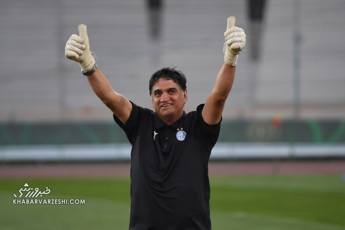 دستیار جدید ساپینتو بدون قرارداد کار میکند/ غلامپور: به خاطر استقلال برگشتم نه پول دستیار جدید ساپینتو بدون قرارداد کار میکند/ غلامپور: به خاطر استقلال برگشتم نه پول