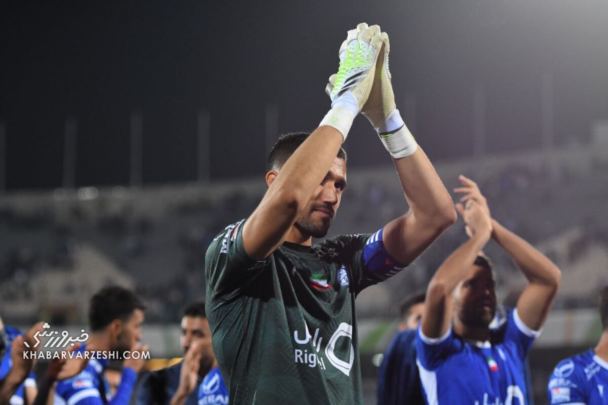 اینقدر نگویید حسینی میرود، مگر چکار کرده؟/ دروازه بان خارجی برای استقلال هزینه اضافی است