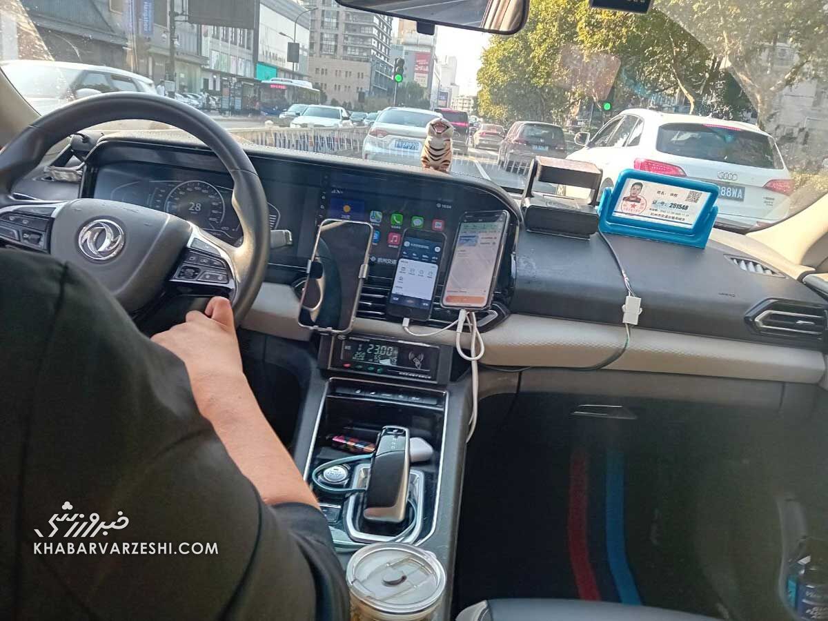 راننده تاکسی در هانگژو