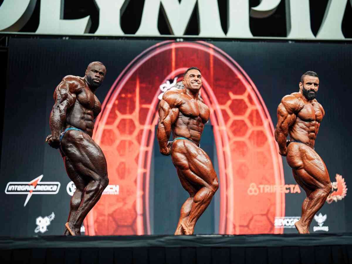 پاسخ هادی چوپان به توهینهای طرفدارانش/ گرگ ایرانی از لانسفورد دلجویی کرد