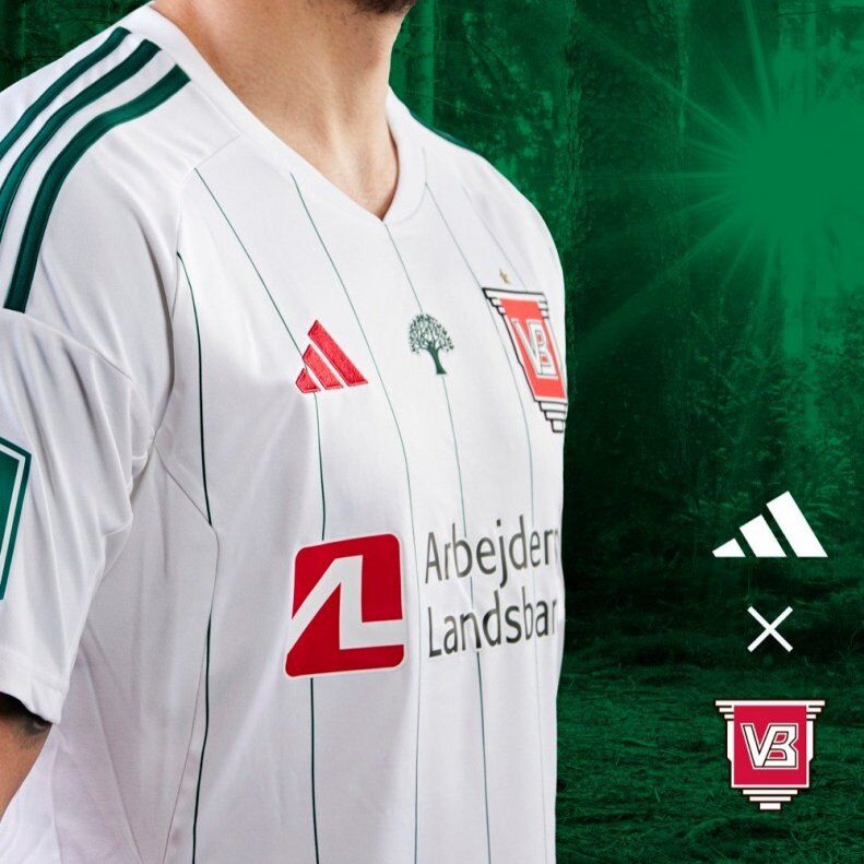 عکس| ستاره تیم ملی مانکن آدیداس شد