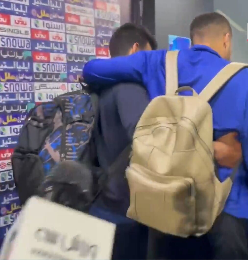 عکس| وضعیت عجیب مدافع استقلال هنگام ترک آزادی